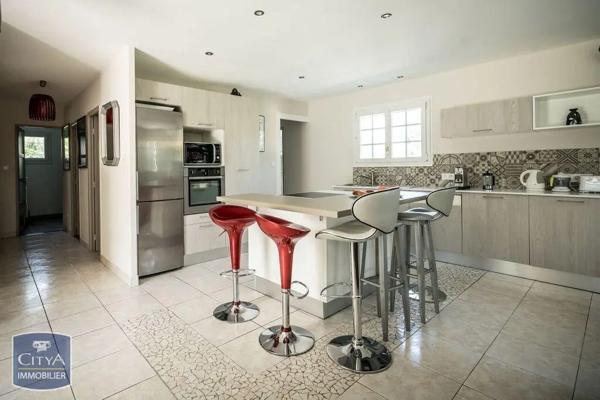 Maison à louer 5 pièces 102.32m² Les Angles (30133)