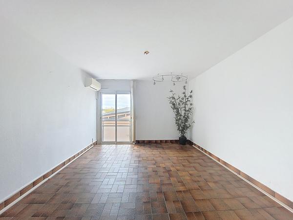 Local commercial de 101 m2 au 1er étage à vendre à Ramonville-Saint-Agne -Place Marnac