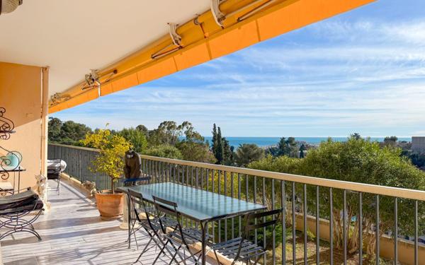 Appartement à vendre    5 pièces • 131 m2 Nice