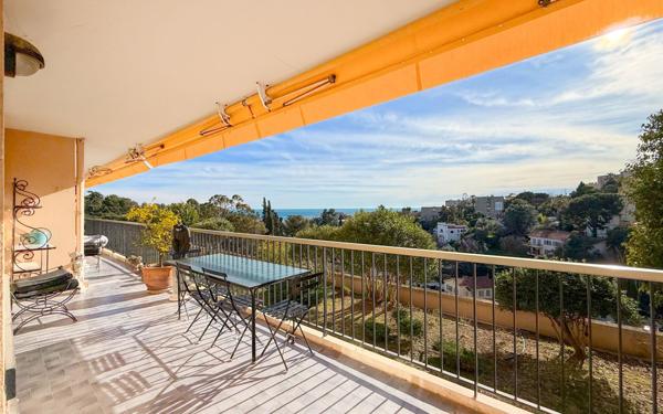 Appartement à vendre    5 pièces • 131 m2 Nice