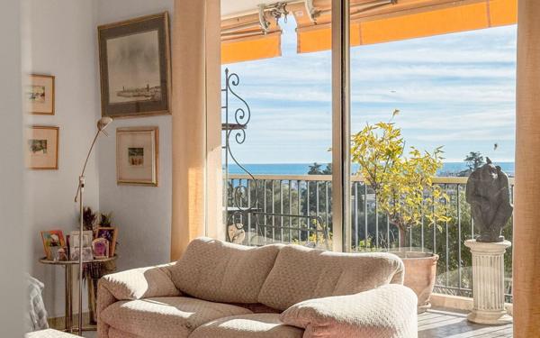 Appartement à vendre    5 pièces • 131 m2 Nice
