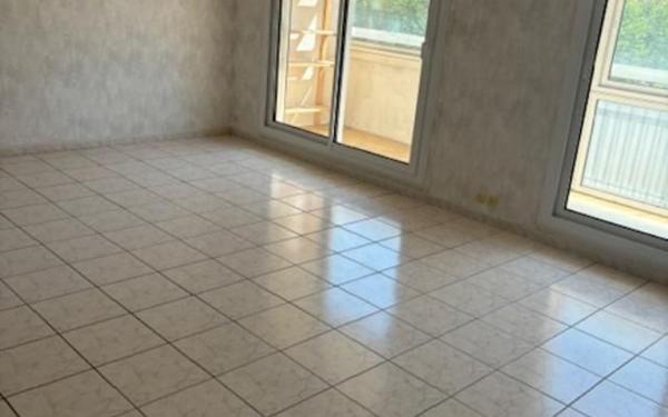 Appartement à louer    3 pièces • 83,81 m2 Bourg-en-Bresse
