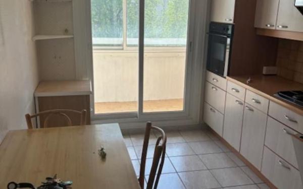 Appartement à louer    3 pièces • 83,81 m2 Bourg-en-Bresse