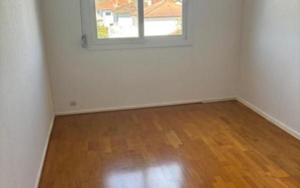Appartement à louer    3 pièces • 83,81 m2 Bourg-en-Bresse