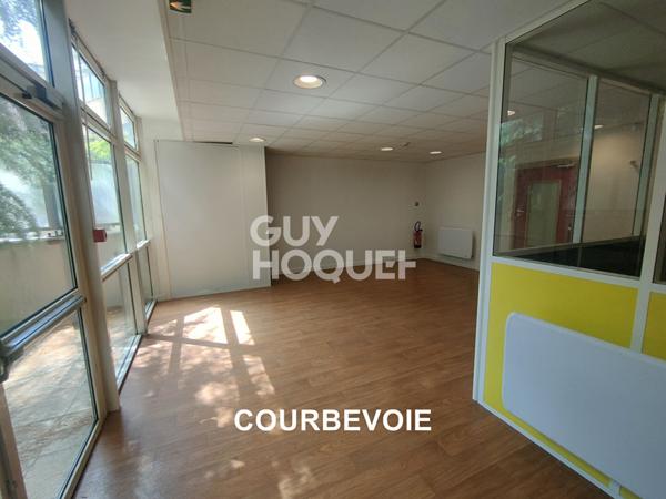 Local commercial Courbevoie 179m²