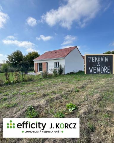 Terrain
        
        - 680 m² 35 000 € *