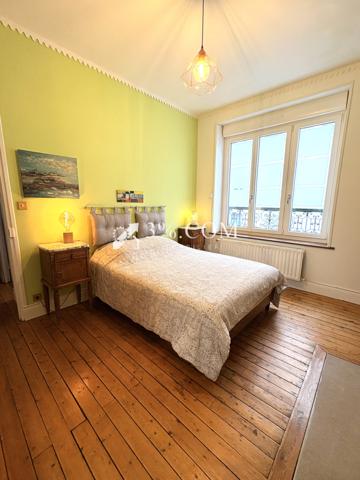 Maison 7 pièce(s) 4 chambre(s) 107 m²