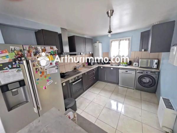 Vente Appartement 4 pièces 82 m2 à Savigny-le-Temple