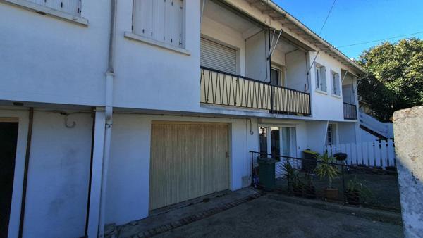 Emplacement rare à deux pas de l'océan, idéal pour projet locatif ou familial !