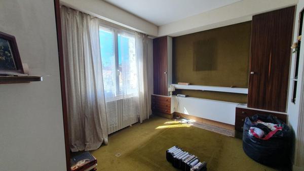 Emplacement rare à deux pas de l'océan, idéal pour projet locatif ou familial !