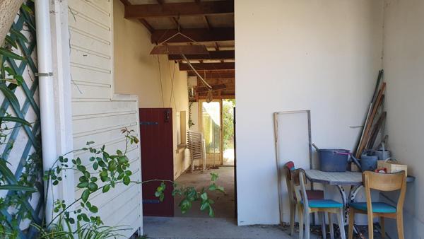 Emplacement rare à deux pas de l'océan, idéal pour projet locatif ou familial !