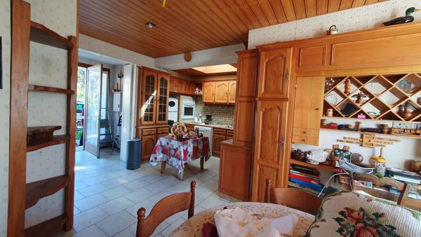 Emplacement rare à deux pas de l'océan, idéal pour projet locatif ou familial !