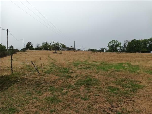 Terrain à vendre |  Huriel |  2200 m²