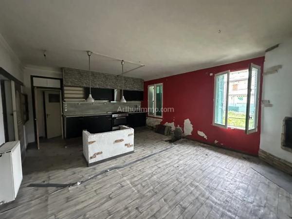 Vente                                                      Maison
                        
                     7 pièces                      160 m2                     à Saint-André-les-Alpes