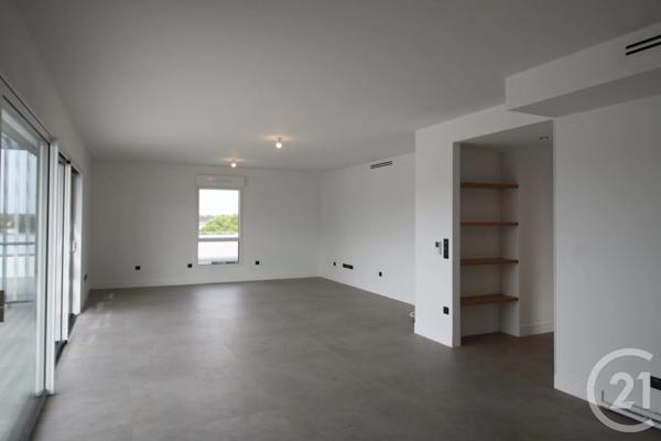 Appartement T4 à vendre  4 pièces - 132,30 m 2   BAILLARGUES  - 34