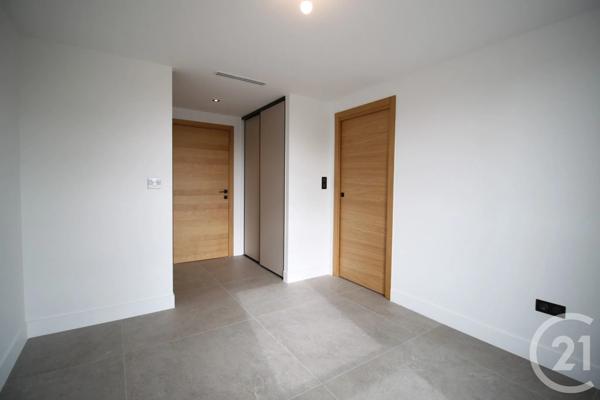 Appartement T4 à vendre  4 pièces - 132,30 m 2   BAILLARGUES  - 34