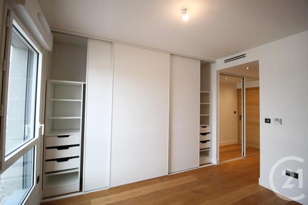 Appartement T4 à vendre  4 pièces - 132,30 m 2   BAILLARGUES  - 34