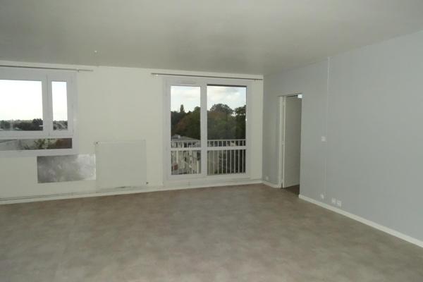 Appartement à FOUGERES, 35300 - 4 pièces 78m²