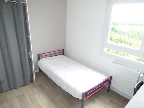 Appartement à FOUGERES, 35300 - 4 pièces 78m²