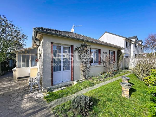 Maison de plain-pied de 3 pièces à Fontenay Le Fleury.