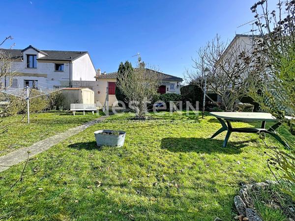 Maison de plain-pied de 3 pièces à Fontenay Le Fleury.