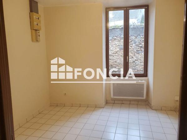 Location Studio 24.45 m² - Pussay 91740