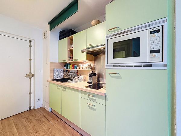 Appartement Suresnes 2 pièce(s) 40.11 m2