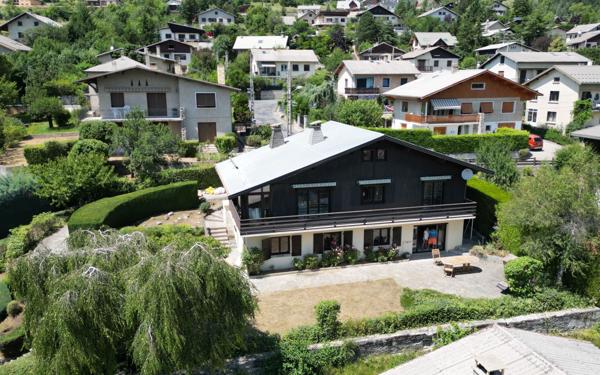 Maison à vendre    6 pièces • 196 m2 Embrun