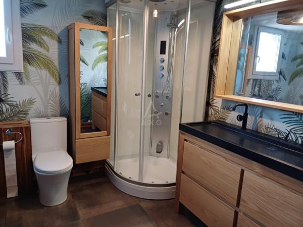 Maison 166 m² avec bureau de 35 m² et grand local de 270 m² Centre St Etienne du Rouvray .Idéal pour Artisan ou Collectionneur de voitures