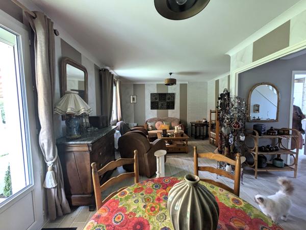 44410 Saint-Lyphard : Maison rénovée, 4 chambres, et vie de plain-pied au calme