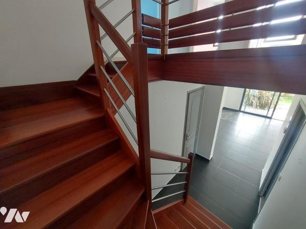 MAISON 144M² SUR UNE PARCELLE DE 716M² 