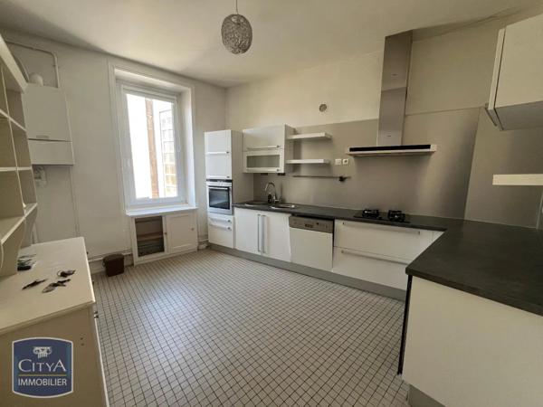 Appartement à louer 5 pièces 166.43m²
