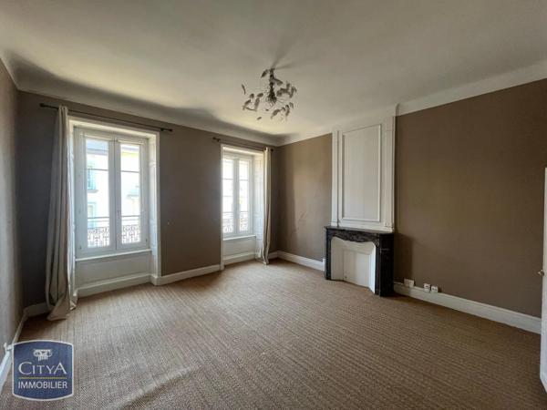Appartement à louer 5 pièces 166.43m²