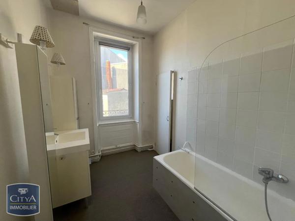 Appartement à louer 5 pièces 166.43m²