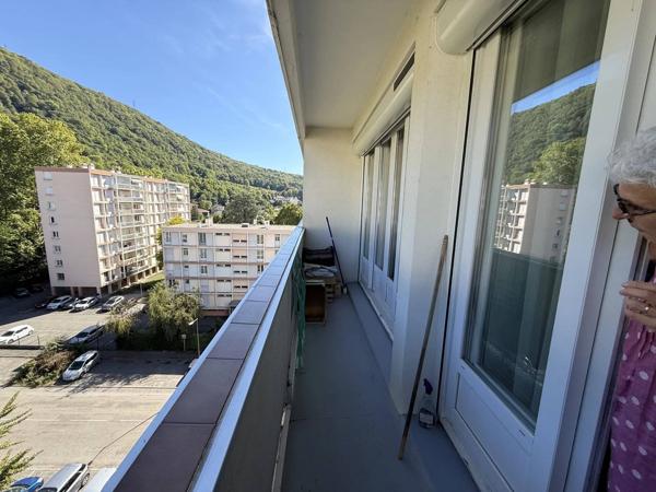 SAINT-MARTIN-D’HÈRES – T4 TRAVERSANT, LUMINEUX ET VUE DÉGAGÉE