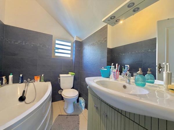 À vendre VILLA T4 FAMILIALE – 112 m² – LIGNE DES BAMBOUS – SAINT-PIERRE (97410)