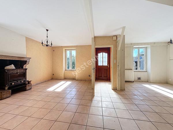 Maison Montaigu Vendee