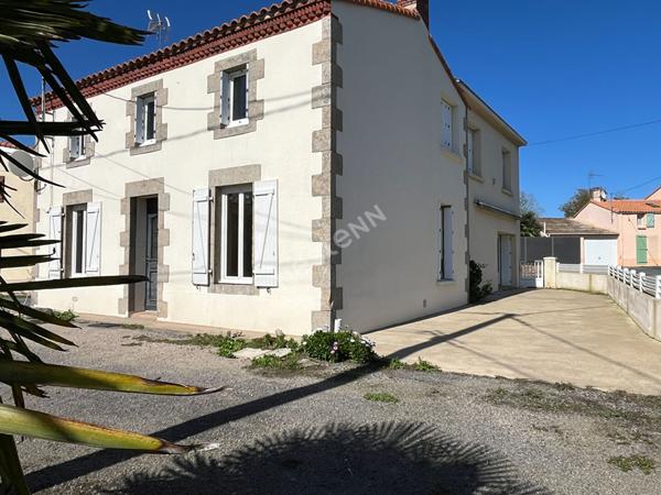 Maison Montaigu Vendee