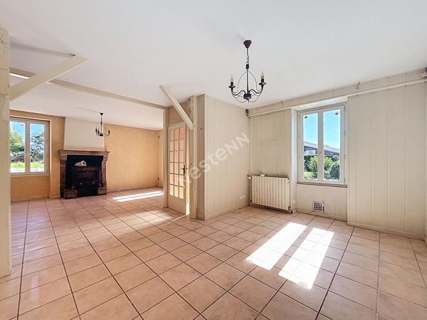 Maison Montaigu Vendee