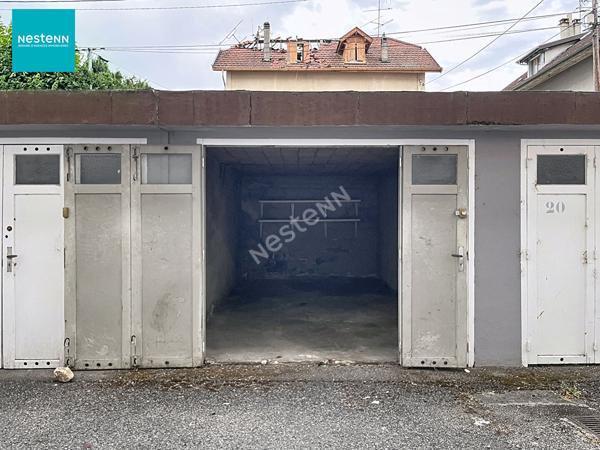 ANNECY _ Box / Garage avec accès extérieur, d'environ 16 m², à vendre