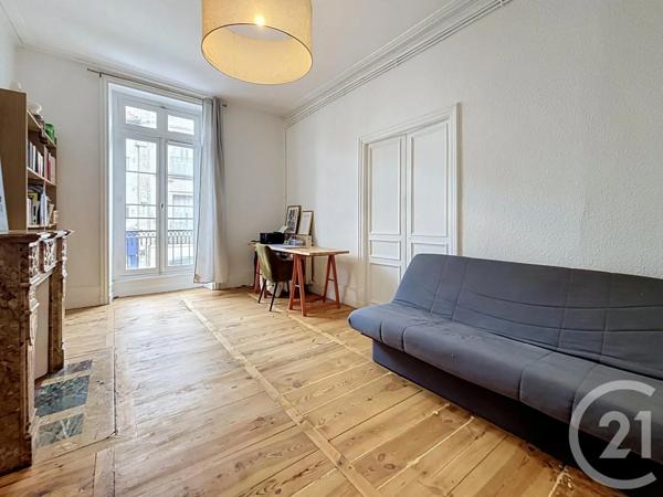 Appartement F3 à vendre  3 pièces - 91,57 m 2   LE PUY EN VELAY  - 43