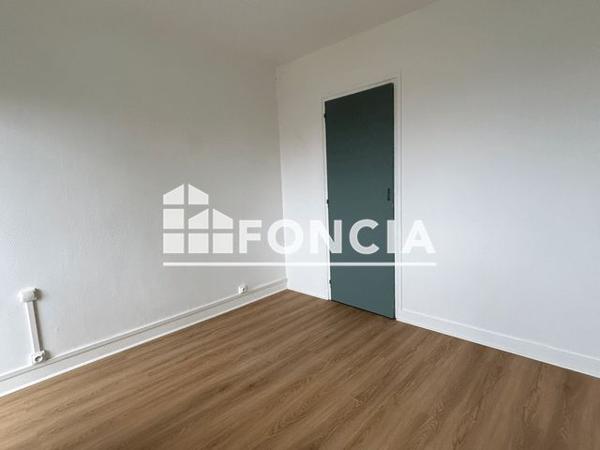 Location Appartement 4 pièces 65.5 m² - RUE ALBERT CAMUS Le Passage D'agen 47520