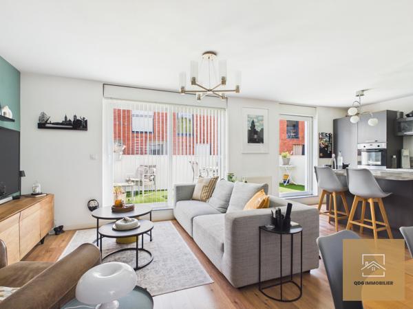 Lille Wazemmes – Appartement duplex 3 chambres avec terrasse et parking