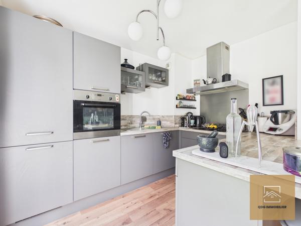 Lille Wazemmes – Appartement duplex 3 chambres avec terrasse et parking