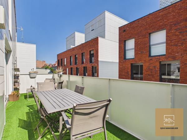 Lille Wazemmes – Appartement duplex 3 chambres avec terrasse et parking