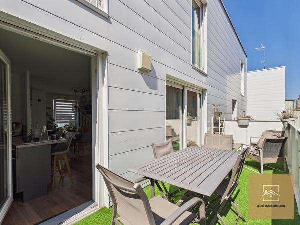 Lille Wazemmes – Appartement duplex 3 chambres avec terrasse et parking
