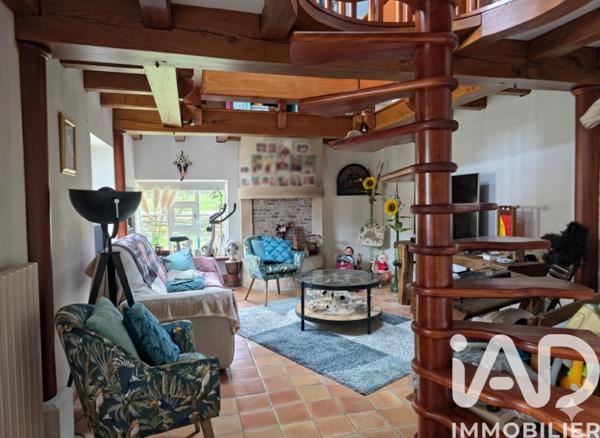 Maison à vendre 8 pièces 220 m² Châteaubernard