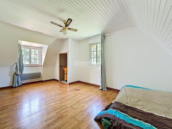 Maison de 235 m² à Cast 29150