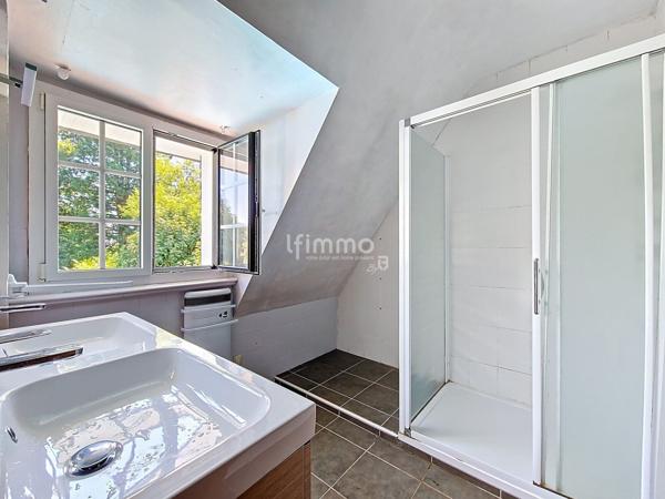 Maison de 235 m² à Cast 29150