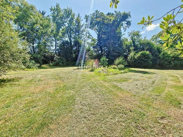 Maison de 235 m² à Cast 29150